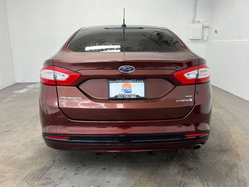 Used 2016 Ford Fusion SE w/ Equipment Group 502A FWD image 5
