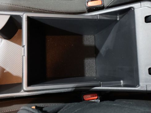 Used 2024 Kia Sportage LX image 32