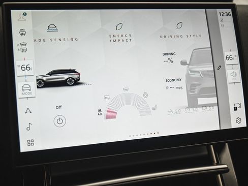 Used 2025 Land Rover Range Rover Velar S image 17