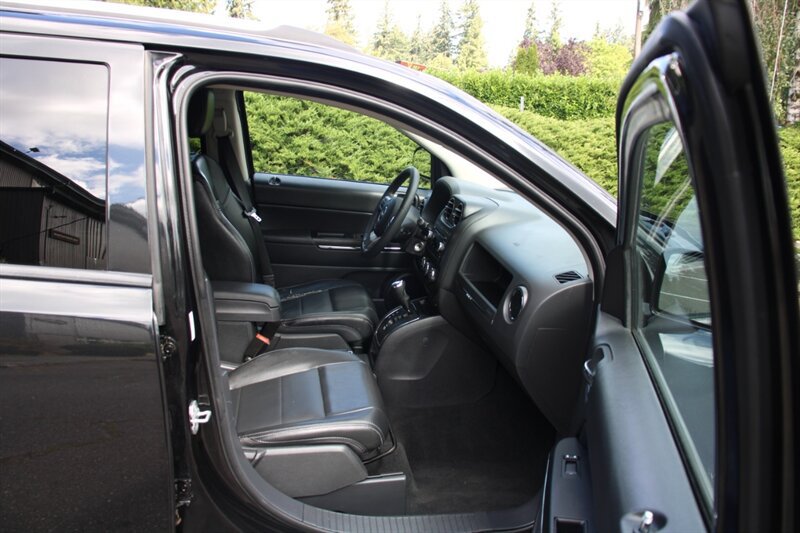Used 2011 Jeep Compass Limited AWD/4WD image 13
