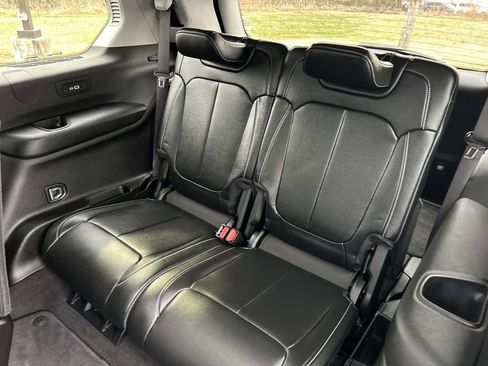 Used 2022 Jeep Grand Cherokee L Limited image 22