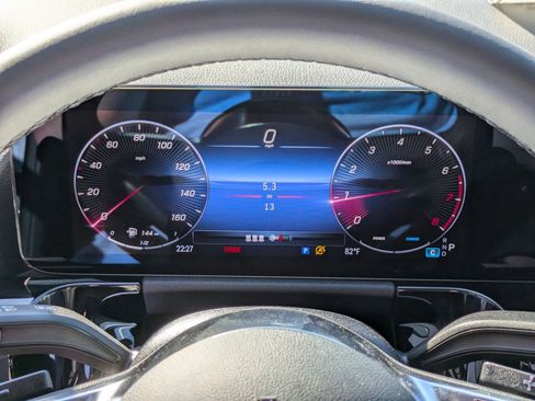 New 2025 Mercedes-Benz GLA 250 4MATIC image 12