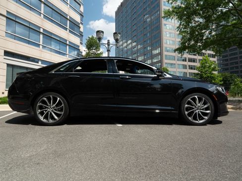 Used 2019 Lincoln MKZ Reserve w/ Reserve Plus Package AWD/4WD image 2