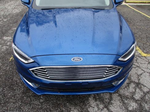 Used 2018 Ford Fusion SE w/ Fusion SE Technology Package image 24