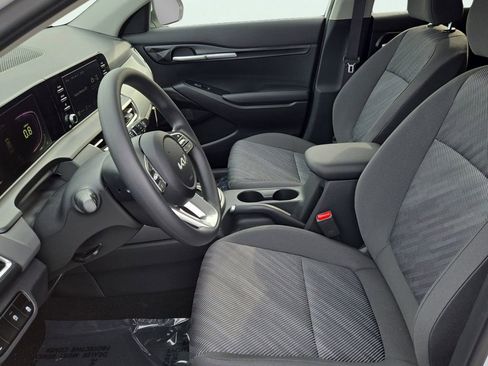 New 2026 Kia Seltos LX image 18