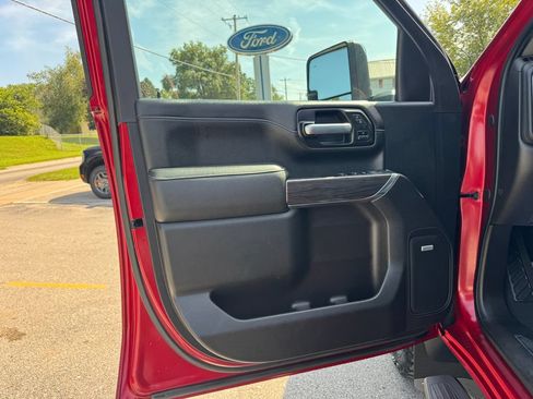 Used 2021 Chevrolet Silverado 2500 LTZ w/ LTZ Premium Package AWD/4WD image 19