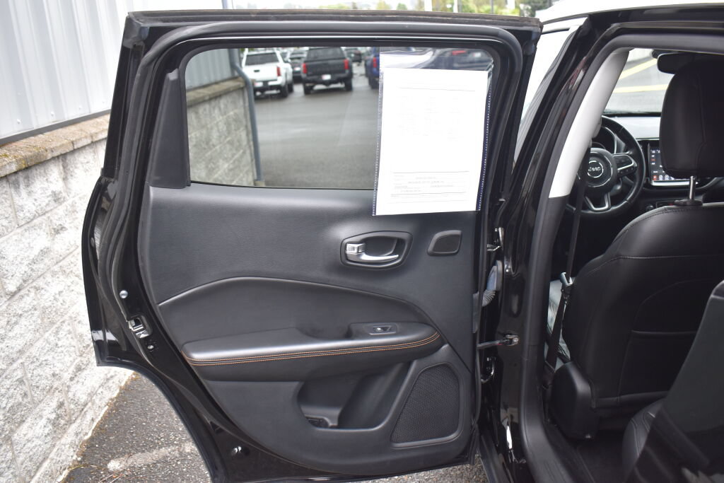 Used 2021 Jeep Compass Limited w/ Sun and Sound Group AWD/4WD image 19
