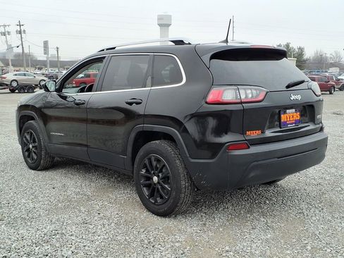 Used 2019 Jeep Cherokee Latitude Plus w/ Comfort/Convenience Group image 6