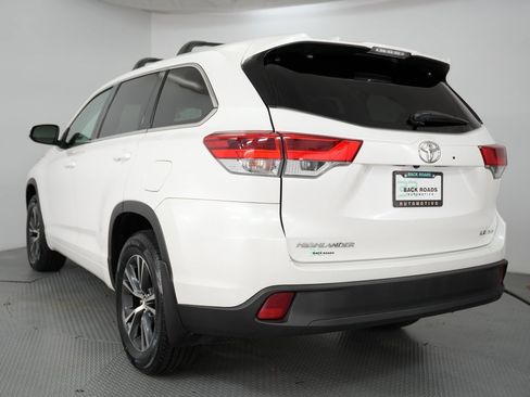 Used 2018 Toyota Highlander Plus image 7