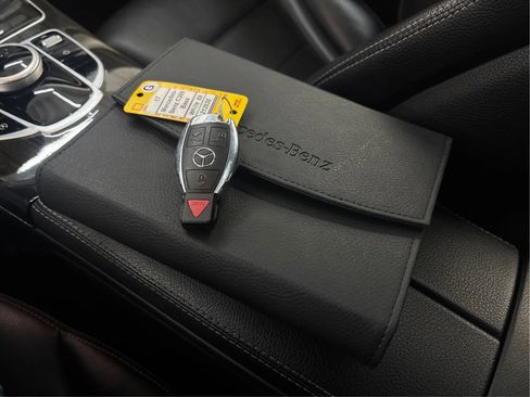 Used 2017 Mercedes-Benz C 300 4MATIC Sedan image 42