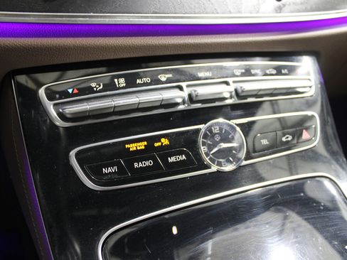 Used 2017 Mercedes-Benz E 300 4MATIC image 15