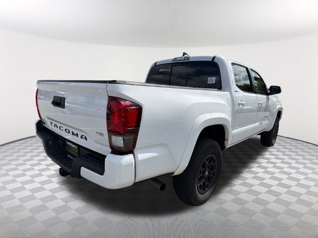 Used 2022 Toyota Tacoma SR5 w/ Technology Package RWD image 5