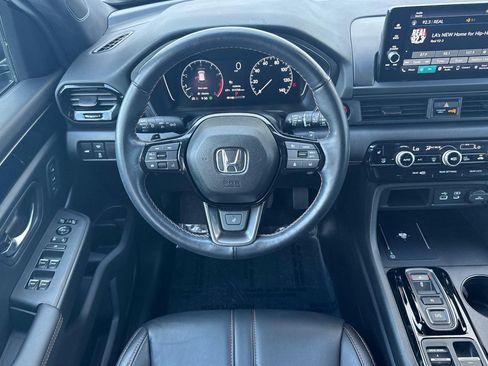 Certified 2025 Honda Pilot TrailSport image 27