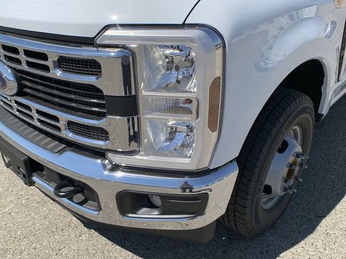 New 2025 Ford F350 XL w/ XL Chrome Package RWD image 36
