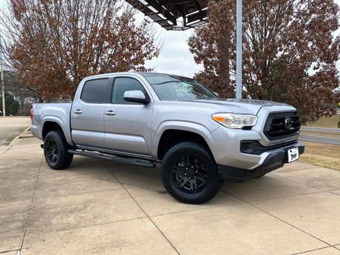 Used 2021 Toyota Tacoma SR w/ SR Convenience Package image 1