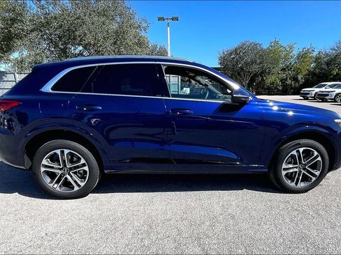 Certified 2025 Audi Q5 2.0T Premium Plus image 4