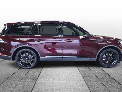 Used 2020 Lincoln Aviator Reserve w/ Elements Package Plus image 4