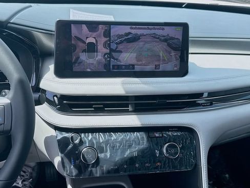 New 2027 INFINITI QX60 Luxe w/ Cargo Package FWD image 12