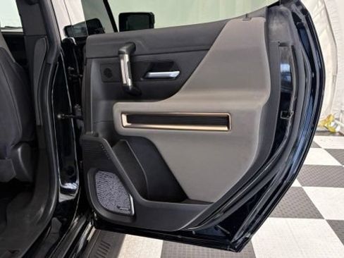 Used 2025 GMC Hummer EV 2X AWD/4WD image 24