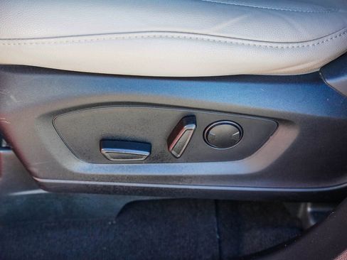 Used 2023 Ford Explorer Limited image 21