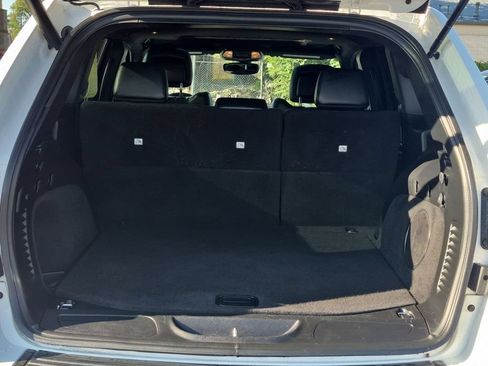 Used 2019 Jeep Grand Cherokee Altitude AWD/4WD image 29