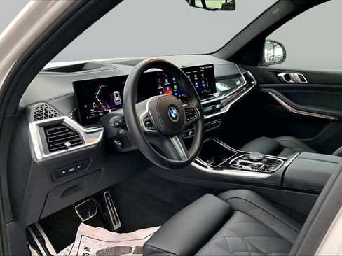 Used 2024 BMW X5 sDrive40i w/ M Sport Package RWD image 18