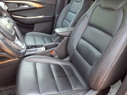 Used 2022 Chevrolet TrailBlazer ACTIV FWD image 3