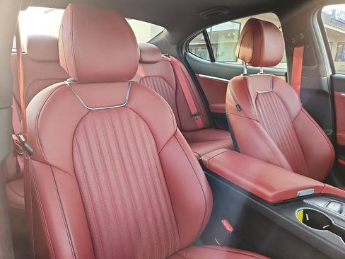 Used 2023 Genesis G70 2.0T w/ Sport Prestige Package image 32