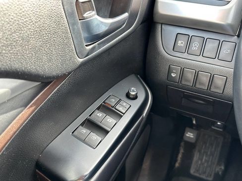 Used 2018 Toyota Highlander XLE image 20