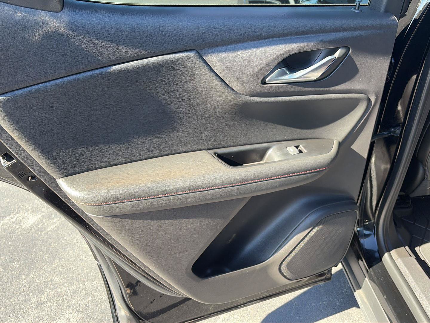 Used 2019 Chevrolet Blazer RS w/ Sun and Wheels Package FWD image 12