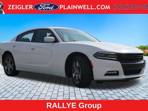 Used 2015 Dodge Charger SXT w/ AWD Plus Group image 4