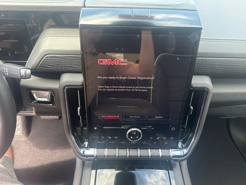New 2026 GMC Yukon AT4 Ultimate AWD/4WD image 17