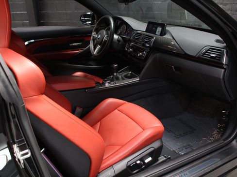 Used 2018 BMW M4 Coupe w/ Competition Package RWD image 45