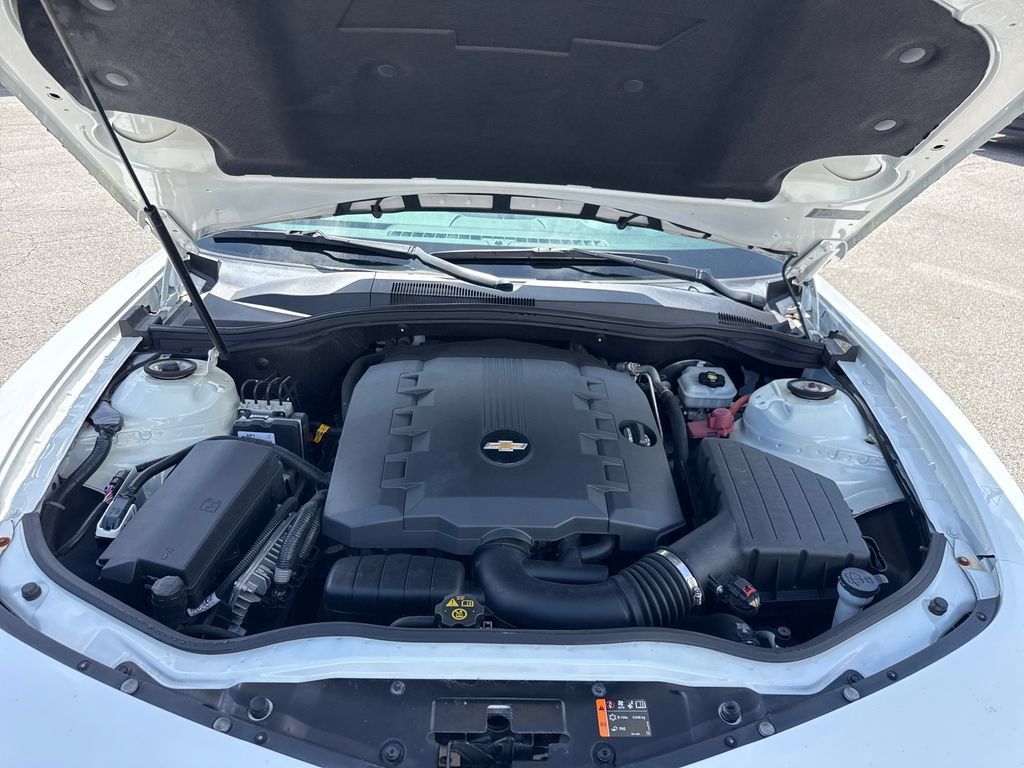 Used 2014 Chevrolet Camaro LT RWD image 28