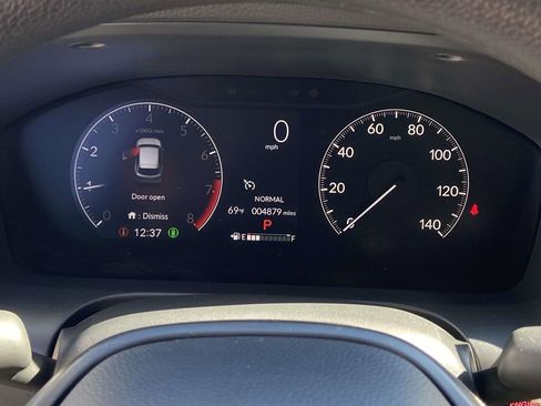 Used 2025 Honda HR-V LX image 32