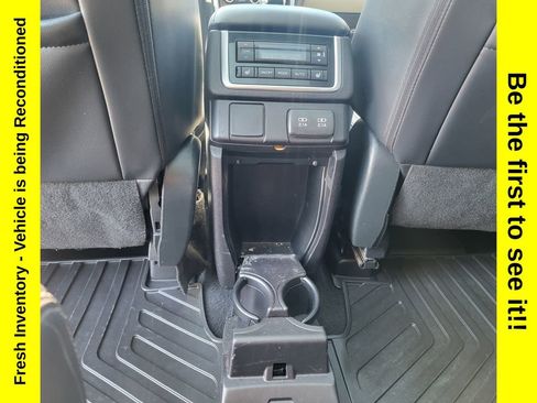 Used 2019 Subaru Ascent Limited w/ Popular Package #3 AWD/4WD image 39