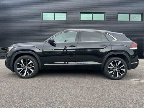 New 2025 Volkswagen Atlas Cross Sport SEL Premium R-Line AWD/4WD image 9
