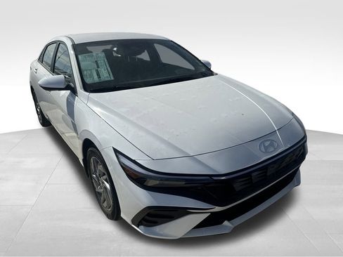 New 2026 Hyundai Elantra Blue image 2