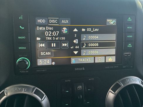 Used 2013 Jeep Wrangler Unlimited Rubicon w/ Connectivity Group image 9