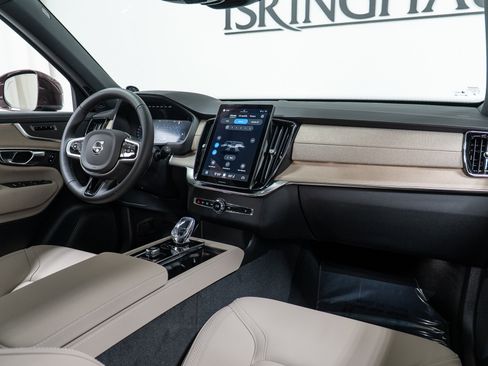 New 2026 Volvo XC90 B6 Plus w/ Protection Package image 14