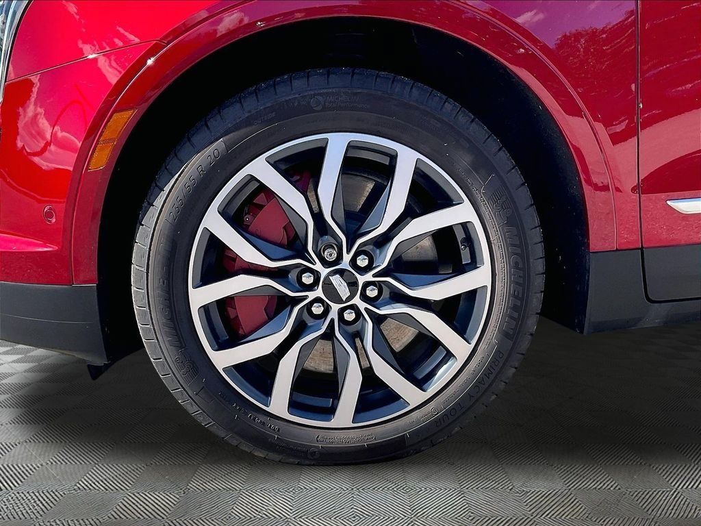 Used 2024 Cadillac XT5 Sportv w/ Technology Package AWD/4WD image 7