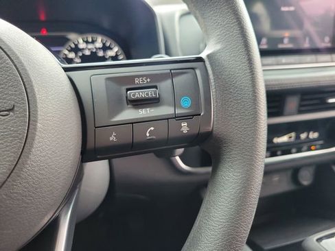 Used 2023 Nissan Rogue SV FWD image 19
