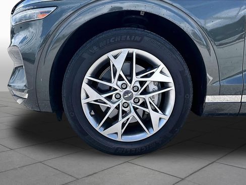 Used 2025 Genesis GV70 2.5T AWD/4WD image 11
