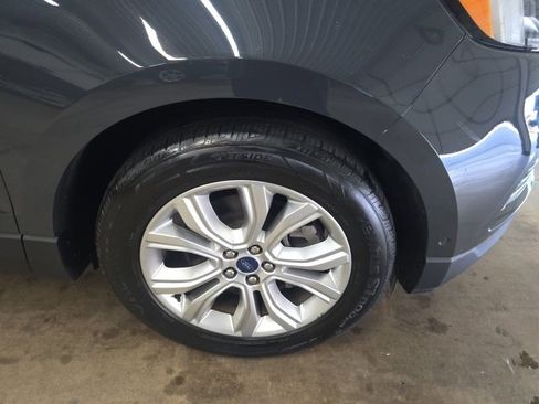 Used 2021 Ford Edge Titanium w/ Equipment Group 301A image 2