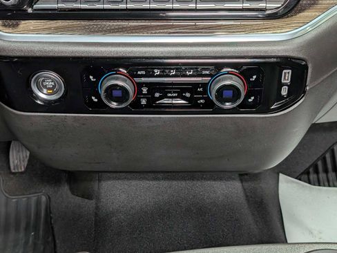 Certified 2022 Chevrolet Silverado 1500 LT AWD/4WD image 19