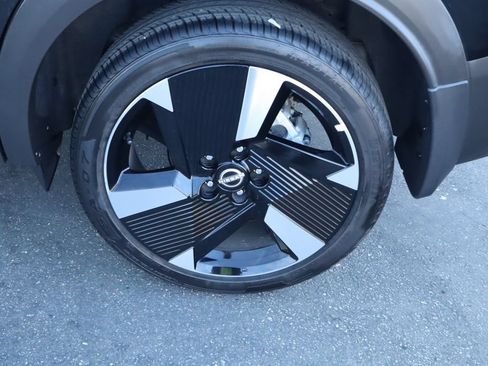 Used 2025 Nissan Kicks SR FWD image 16