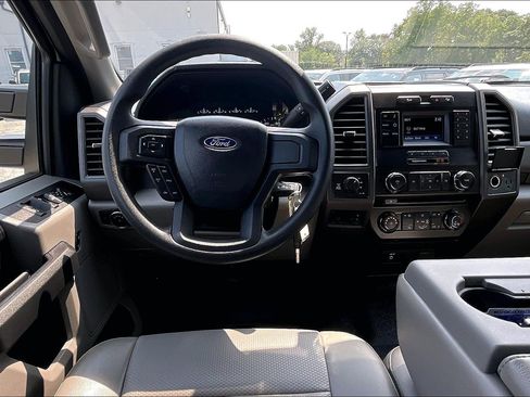 Used 2018 Ford F250 XL w/ Power Equipment Group AWD/4WD image 5
