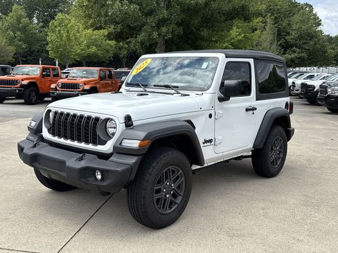 Used 2025 Jeep Wrangler Sport S image 3