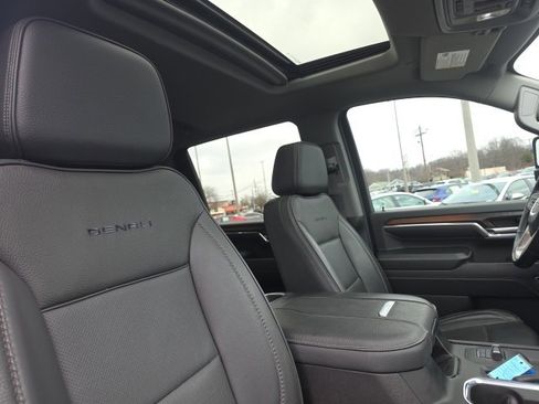 Used 2024 GMC Sierra 3500 Denali w/ Denali Reserve Package image 11