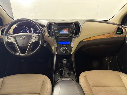 Used 2016 Hyundai Santa Fe AWD image 26